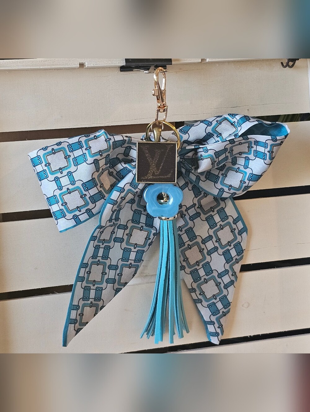 Louis Vuitton Piece in Pendant on Keychain w/Twilly & Charms